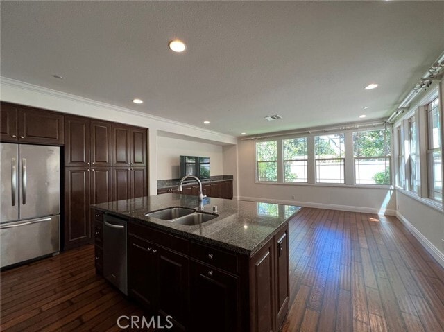 Building Photo - 160 Willowbend