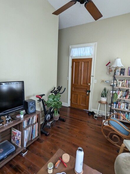 Primary Photo - 1300 Treme St