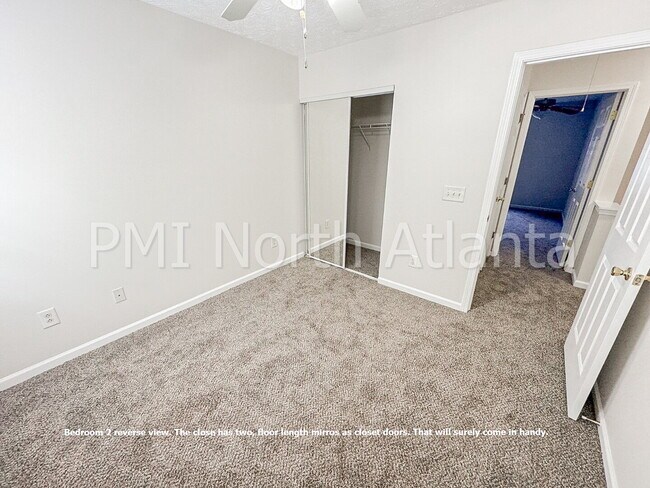 Building Photo - Fenced in Backyard! Bring your PETS!