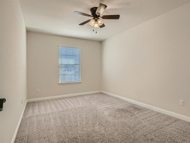 Building Photo - 16016 Remington Reserve Way
