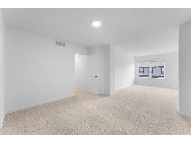 Building Photo - Brand New, New Construction! 3 Bed/2.5 Bat...