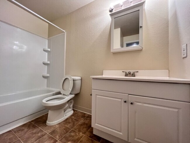 Building Photo - 6529 W Douglas St