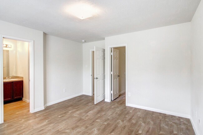 Building Photo - 2427 Sailors Way