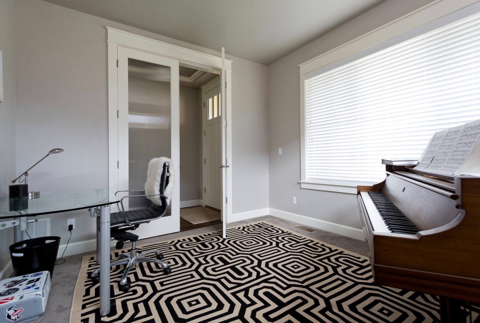 Office - 517 W Cagney St