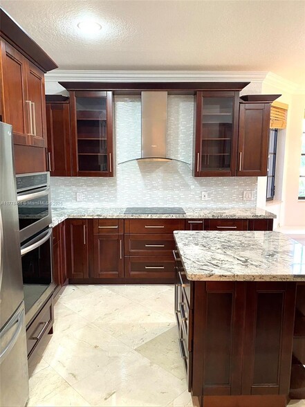 Building Photo - 2795 Kinsington Cir