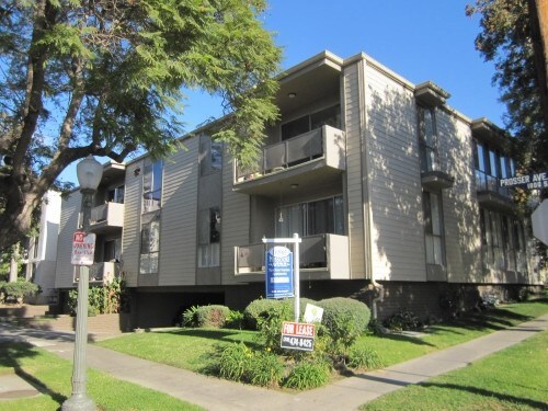 Building Photo - 10585 Missouri Ave