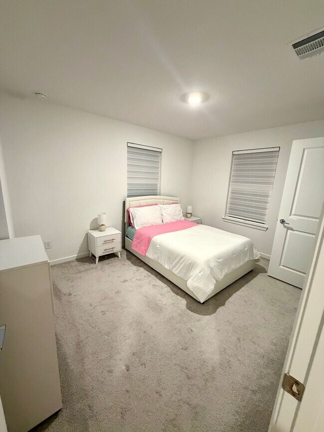 Building Photo - 7558 Magnolia Orchid Ln