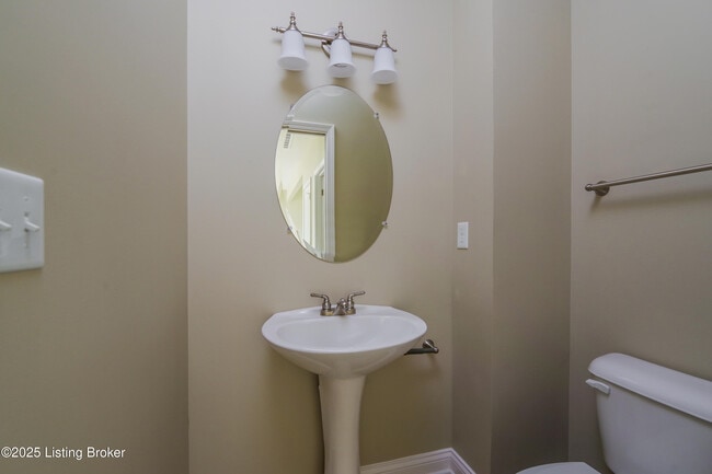 Building Photo - 9825 Valley Farms Blvd