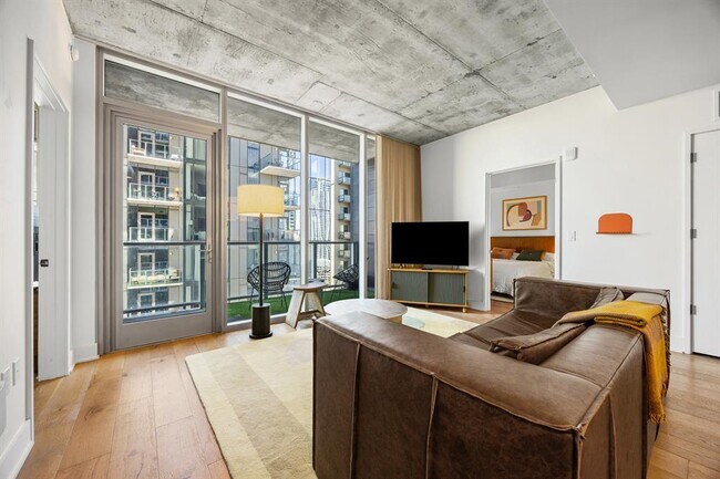 Building Photo - 48 East Ave