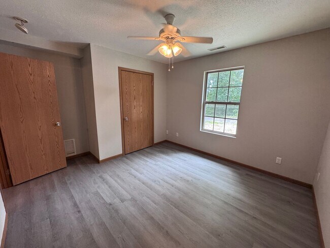 Building Photo - 29 Boone Crossing