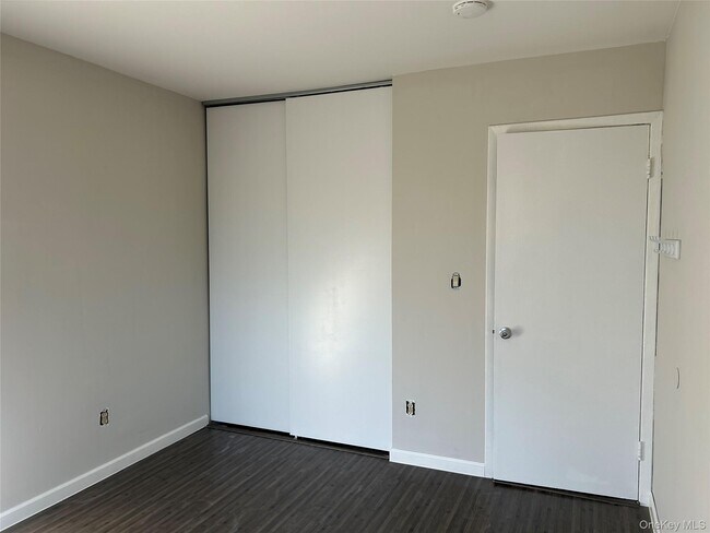 Building Photo - 2 Secora Rd