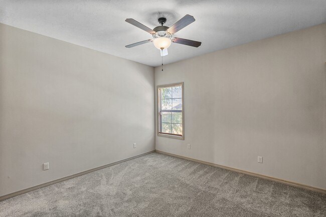 Building Photo - 403 Holleman Dr