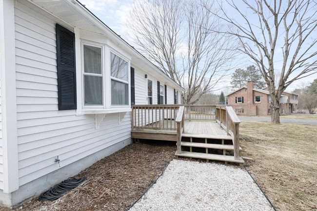 Building Photo - Lebanon - 3 Bed, 2 Bath house - $4200 plus utilities