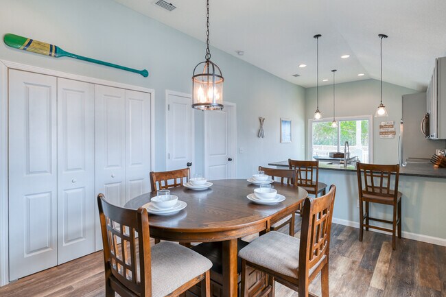 Building Photo - 5446 Windantide Rd