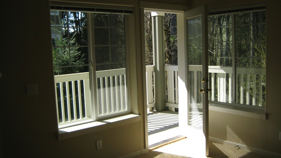 Building Photo - 6298 SW Grand Oaks Dr