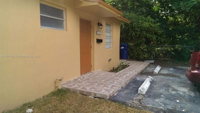 Building Photo - 18223 Oleta Dr