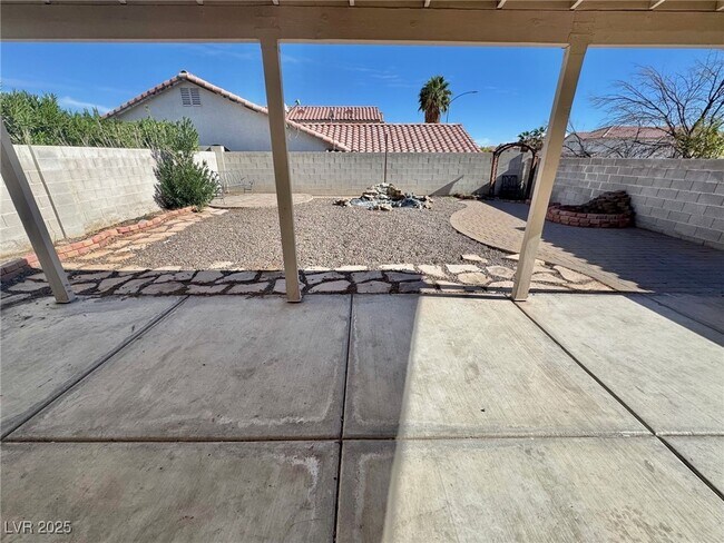 Building Photo - 4330 Spruce Grove St