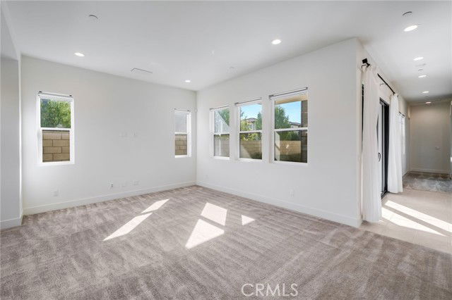 Building Photo - 106 Draw