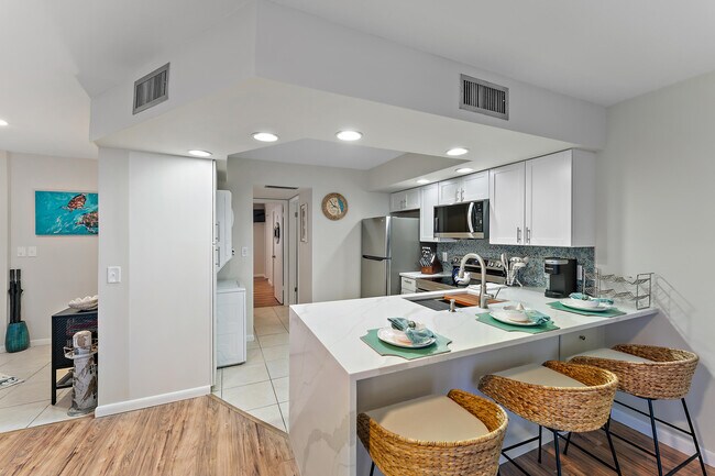 Building Photo - 1605 Jupiter Ln