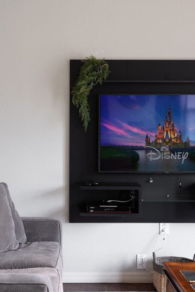 Building Photo - 3211 Oyster Ln