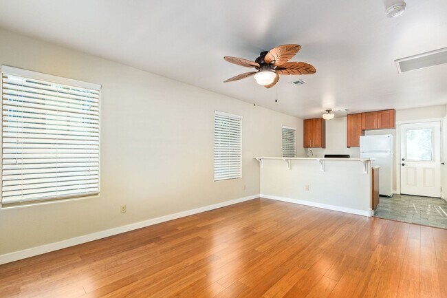 Building Photo - Charming Home in Garfield District – Renovated w/ Hardwood Floors, Granite Counters, In-Unit W/D ...