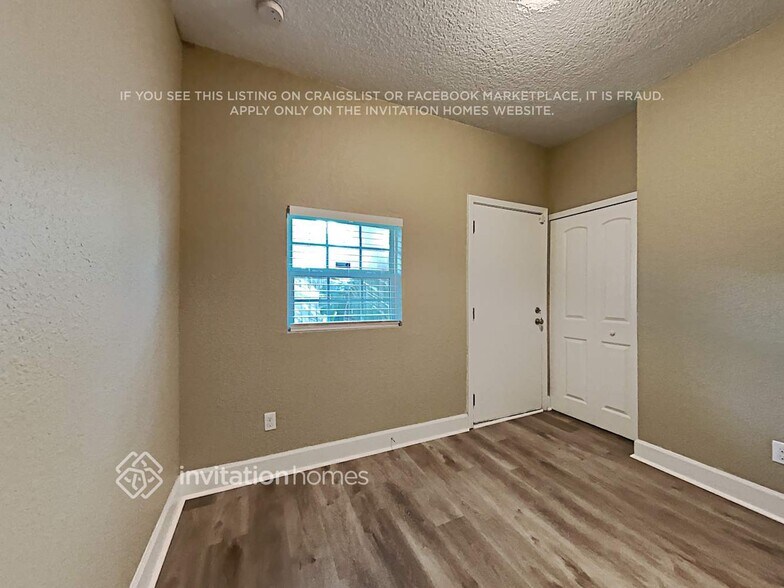 Building Photo - 410 4th St S