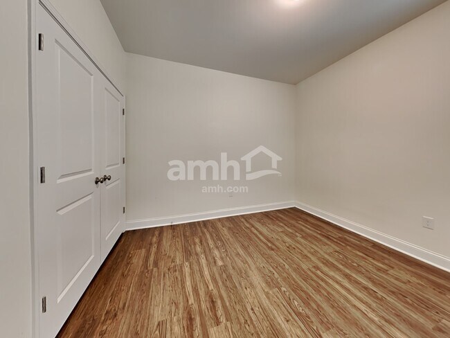 Building Photo - 219 Swan Drive