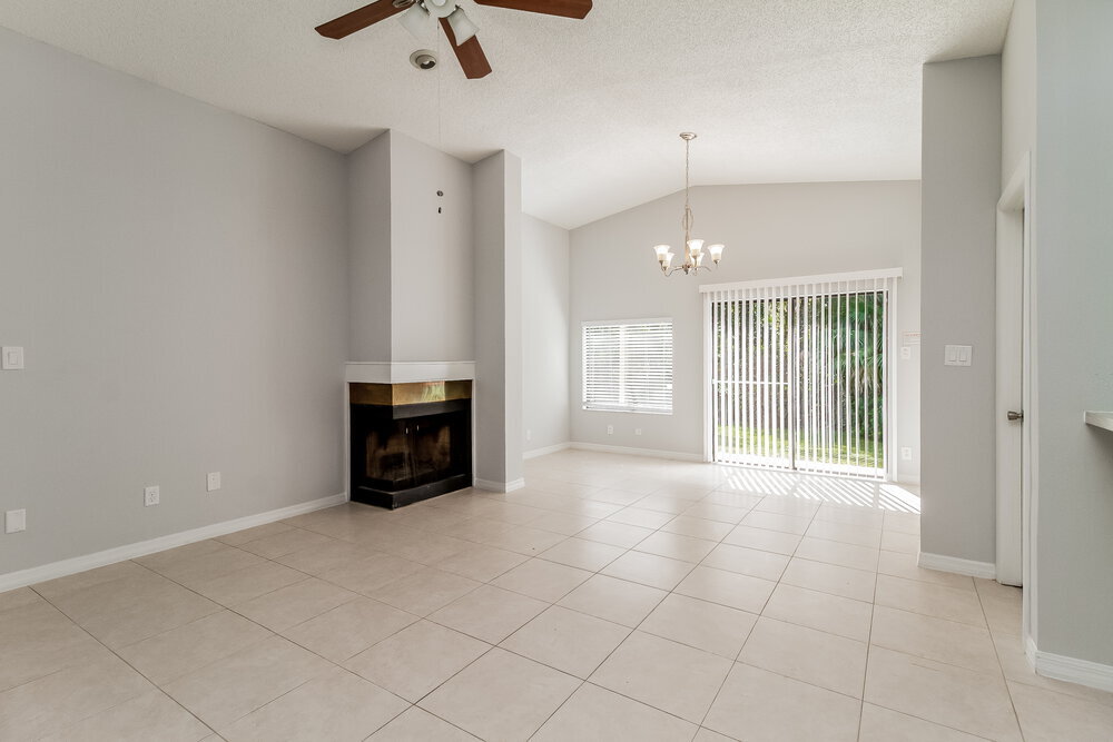 Building Photo - 496 Wild Fox Dr