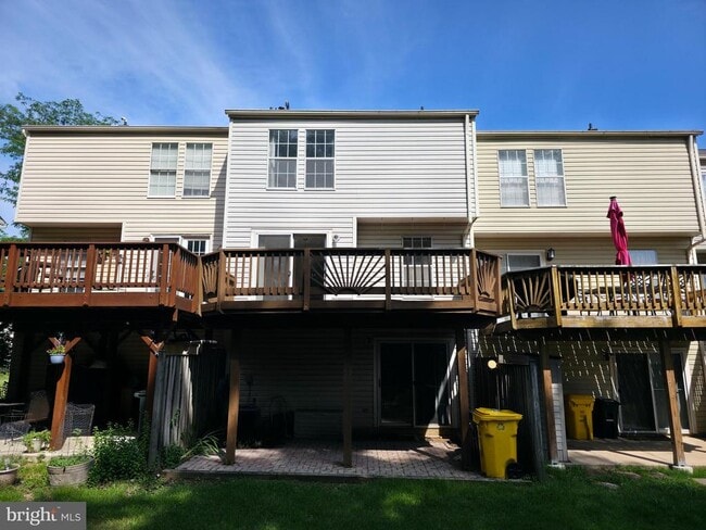 Building Photo - 705 Pine Drift Dr