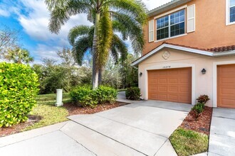 Building Photo - AVAILBALE NOW! Stunning 3-Bedroom, 2.5-Bat...