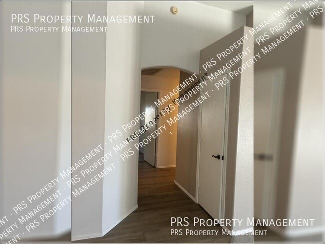 Building Photo - 749 S Monterey St