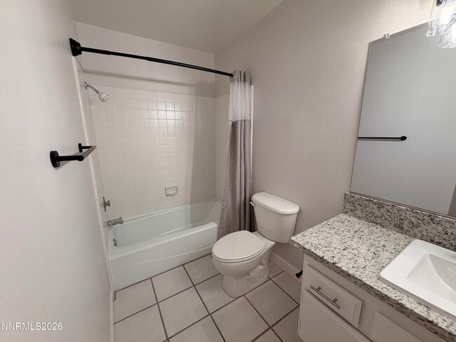 Building Photo - 795 Twin Pines Ct