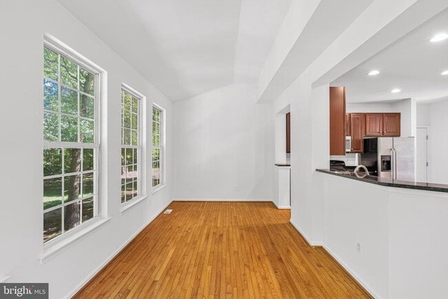 Building Photo - 406 Arnold Dr