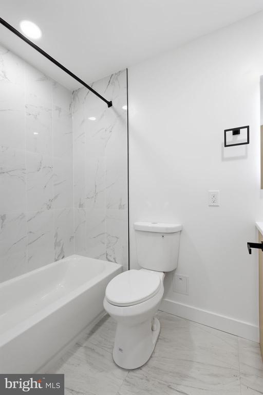 Building Photo - 25 Autumn Ln