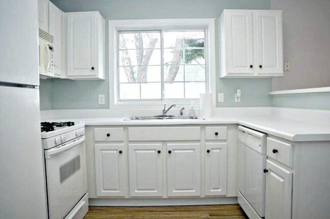 Building Photo - 383 Windcroft Cir NW