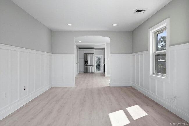 Building Photo - 23 Cedar Ave