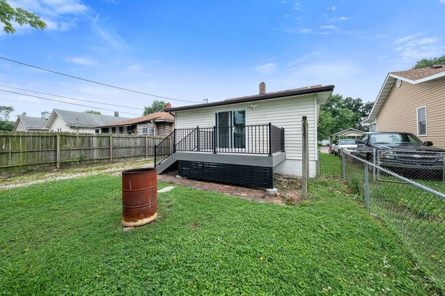 Building Photo - Porch-Side Charm: Turnkey 2-Bed Home with ...