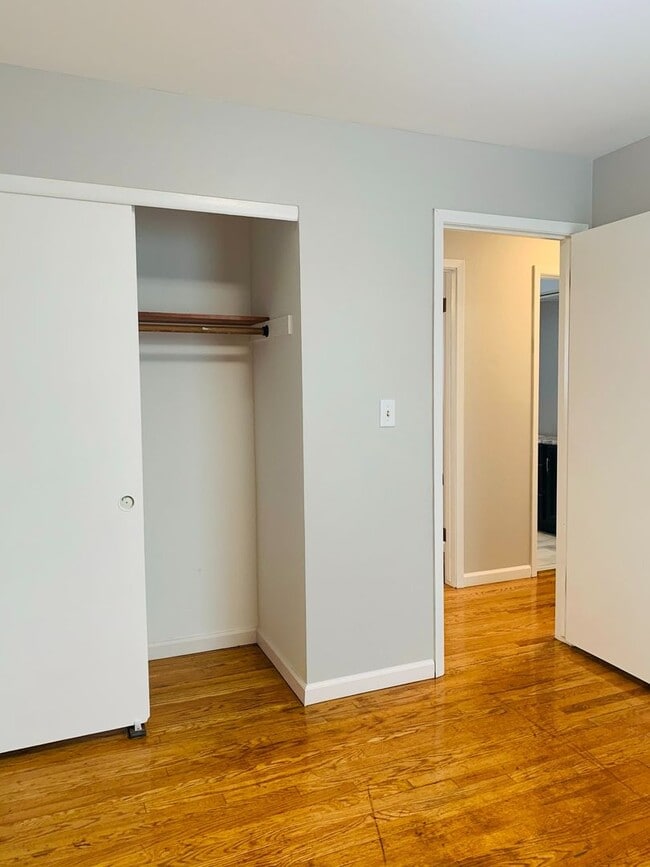 Building Photo - Gorgeous 3 Bedroom Single Family Home!