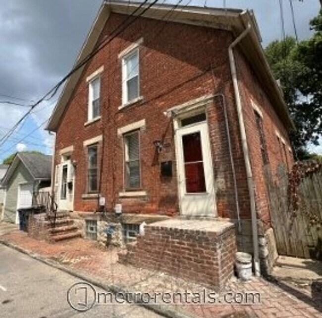 Building Photo - 426-428 Zimpfer