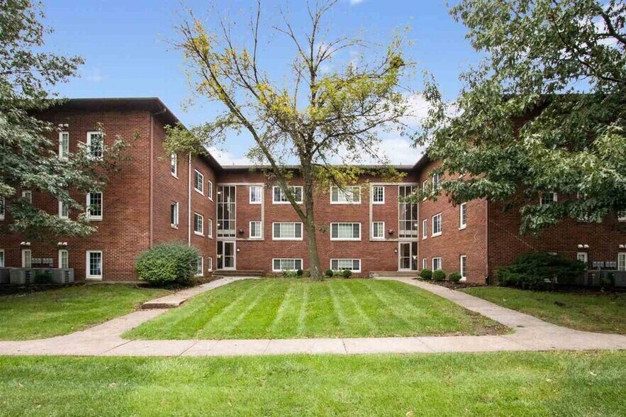 Building Photo - 100 Grandview Ct