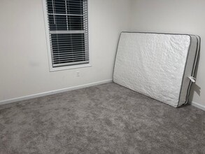Building Photo - 1098 Silverbend Trl