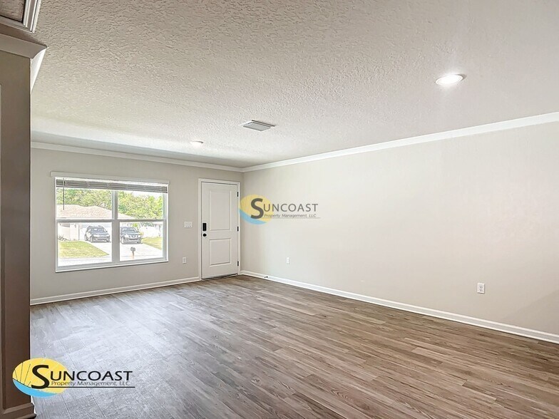 Building Photo - 698 W Virginis Dr