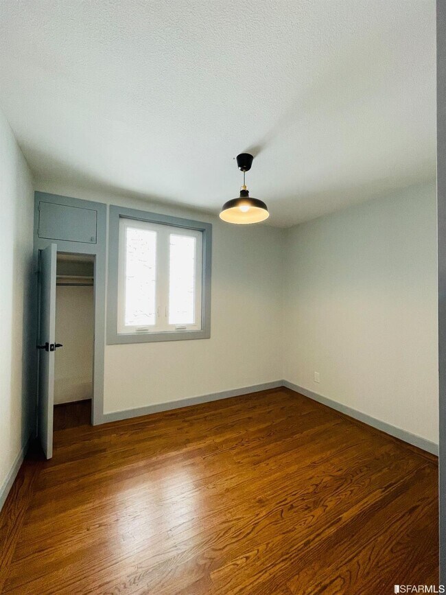 Building Photo - 761 Commercial St