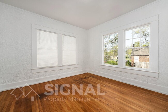 Building Photo - 1526 42nd St Ensley