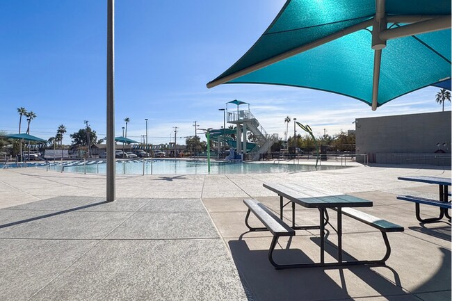 Building Photo - 4Bed/3Bath House at Broadway/Mill Ave! $199 MOVE-IN SPECIAL! Ready for Immediate Move-In! -- RV GATE