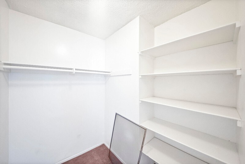 Building Photo - 2458 Normandie Ave