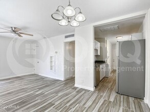 Building Photo - 2109 W Hayward Ave