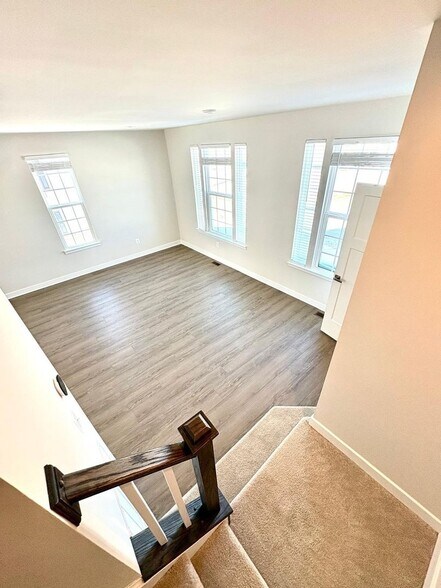 Building Photo - 856 New Castle Landing Dr