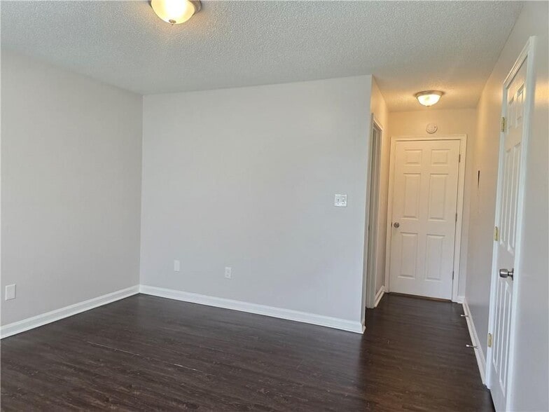 Building Photo - 1504 Cain Ct