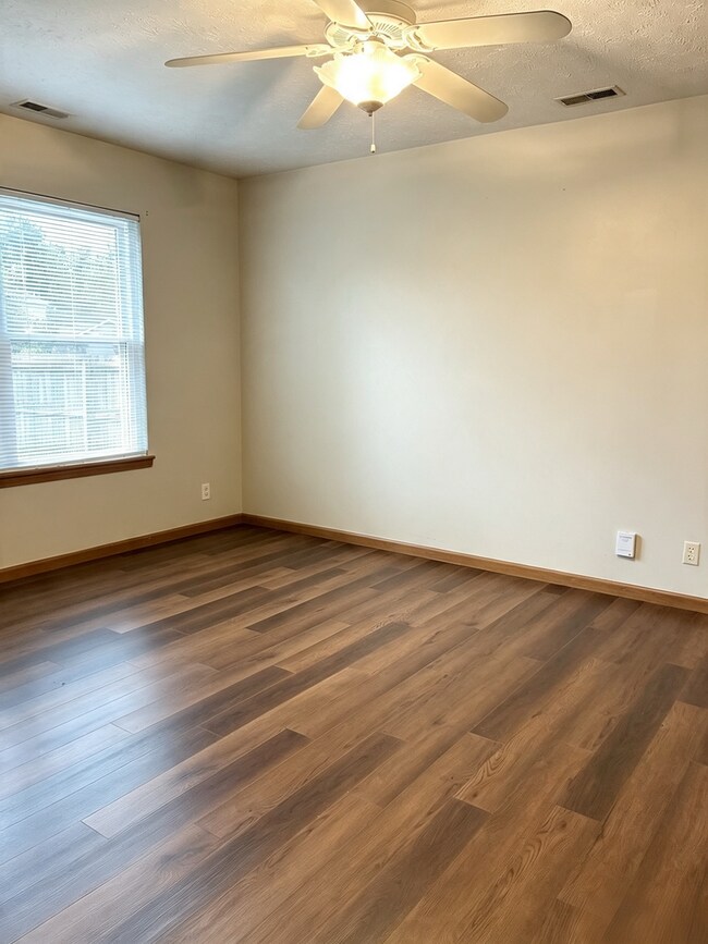 Building Photo - 4327 Hadley Ct